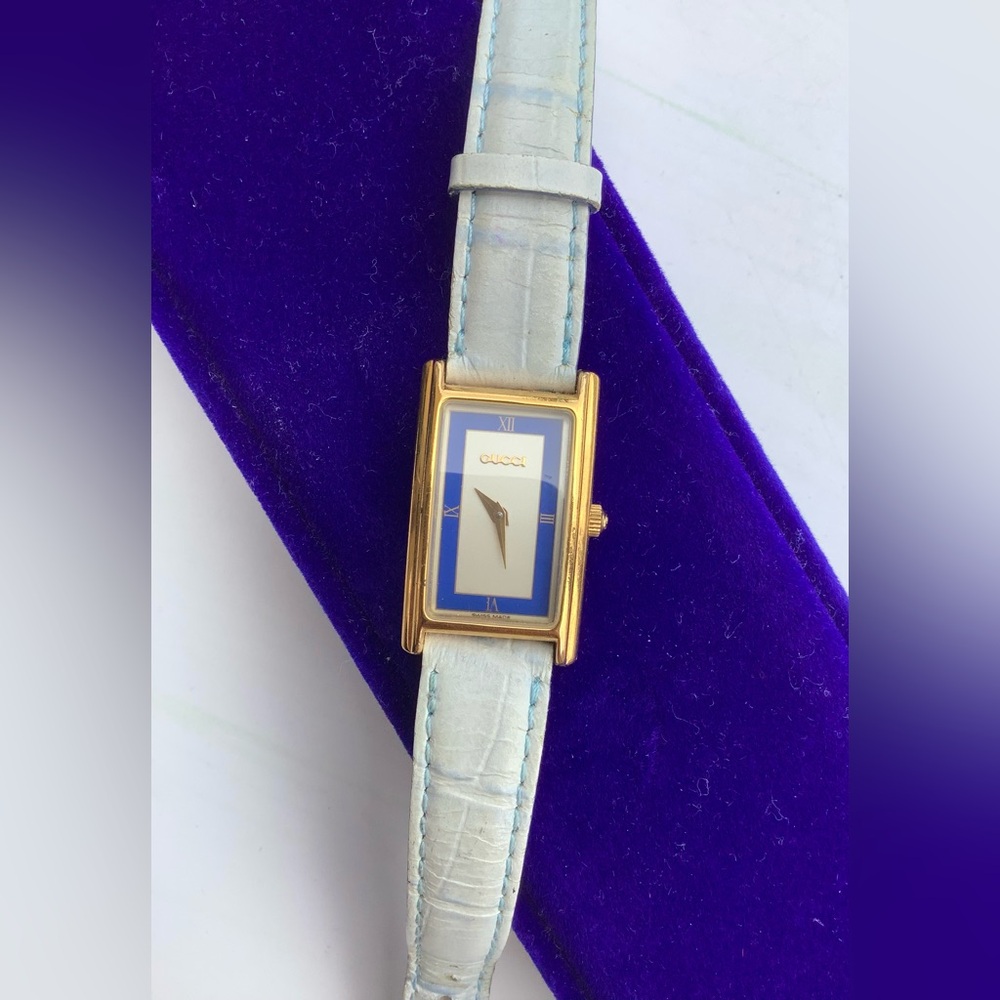 Gucci Gold-Tone Rectangular Watch with distinctive dial 💙🤍 - Picture 12 of 16